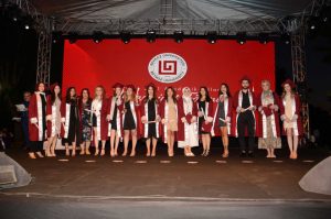 Üniversitesi’nde mezuniyet coşkusu yaşandı