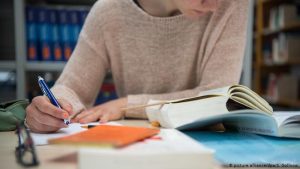 Erasmus öğrencilerine hibe kesintisi: “Dönercide kaçak çalışacağım”