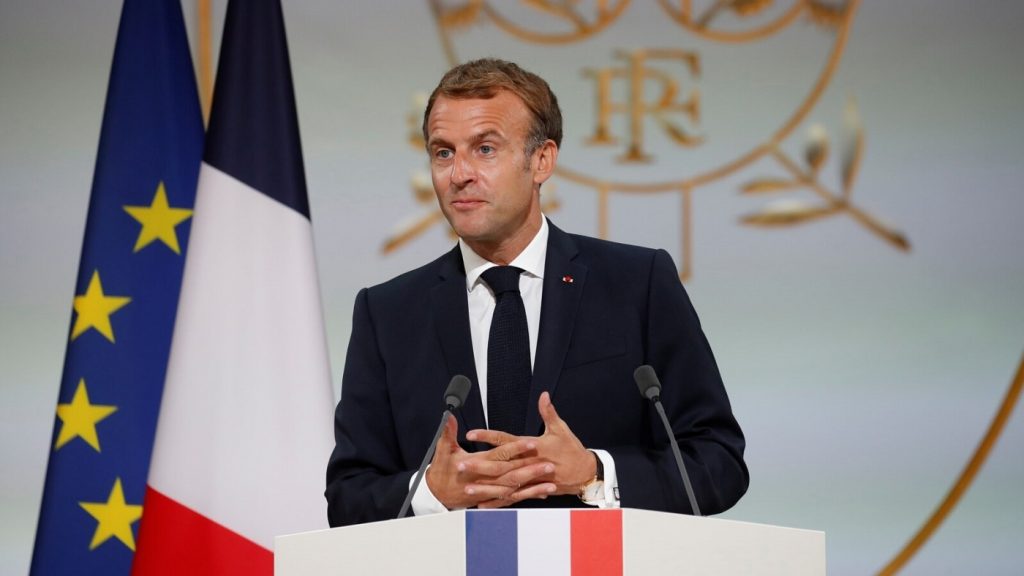 Macron Fransa İçin Savaşan Cezayirliler’den “Af” Diledi