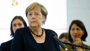 Merkel: Taliban’la tahliyeler konusunda müzakere edeceğiz