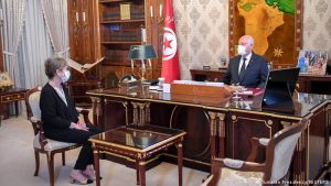 Tunus’ta ilk kadın başbakan atandı