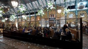 Düğünde düştü damadın ailesinden 32 bin sterlin tazminat aldı