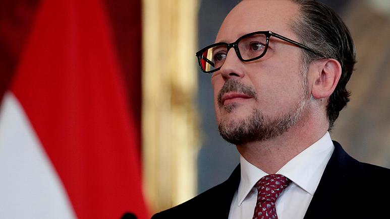 Avusturya’da yeni Başbakan Alexander Schallenberg yemin ederek göreve başladı