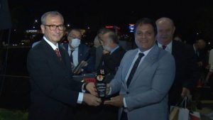 TRT Haber kameramanı Bülent Serin’e başarı ödülü