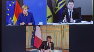 Zelenskiy Macron ve Merkel çevrim içi görüştü
