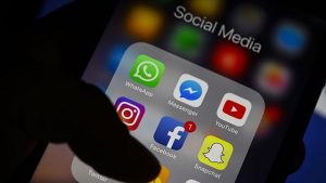 WhatsApp, Instagram ve Facebook çöktü mü?