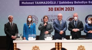 Bakan Derya Yanık, Gaziantep’te Yetim Konutları’nın Kura Törenine Katıldı