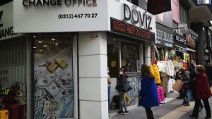 Financial Times: Türkiye hiperenflasyonun eşiğinde mi?