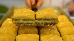 Baklavanın cazibesine karşı elbirliği: Türk kadınları Diyabet Hastalığı’na karşı yürümeye başladı