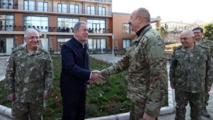 Aliyev, Bakan Akar ve komuta kademesini kabul etti