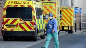 Omicron varyantı Avrupa’da yayılıyor: İngiltere’de 2 kişide görüldü