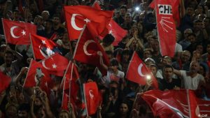 Prof. Dr. Özer: Toplum bu gidişatın durması ve değişim istiyor