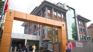 Beykoz Üniversitesi “Gençlerin Mutlu Olma Durumlarını” araştırdı: Zinde gençler mutlu hissediyor