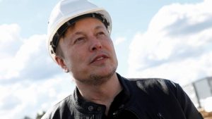 Musk insanlı Mars görevi için tarih verdi