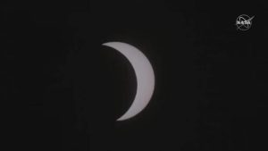 Güneş tutulması başladı