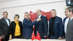 CHP ve İyi Parti’den istifa eden 27 kişi MHP’ye katıldı
