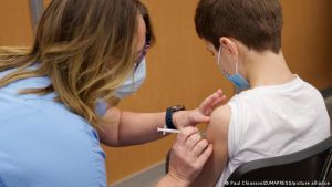 Almanya’da çocuk ve gençlere hatırlatma dozu önerisi