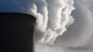 Almanya üç nükleer santralin fişini çekti