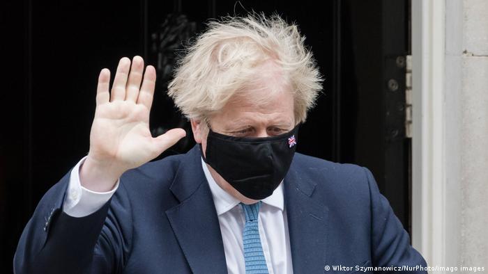 Boris Johnson’ın üzerindeki istifa baskısı artıyor