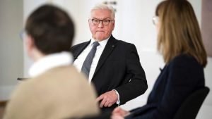 Almanya Cumhurbaşkanı Steinmeier’dan çağrı: Zorunlu Covid-19 aşısı tartışılsın