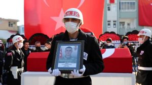 Mersin şehidini son yolculuğuna uğurladı