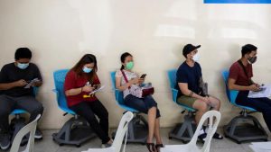 Filipinler’de aşısızlara evden çıkma yasağı geldi