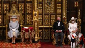 Kraliçe Elizabeth: Tahtta 70 yıl