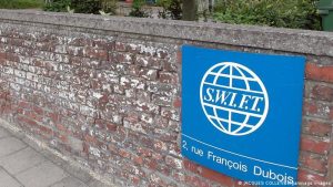 Batı, Rusya’yı Swift’ten çıkarma konusunda kararsız