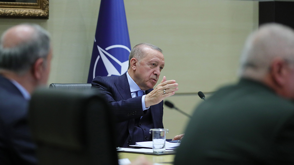 Masaya Oturmak ve Erdoğan’ın Batı’ya Uyarısı