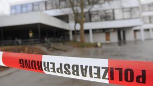 Almanya’da okulda operasyon