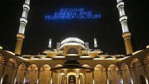 Üç ayların ilk kandili: Ramazanın müjdeleyicisi Regaib