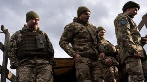 Kiev bölgesindeki yedeklere 18 bin silah verildi