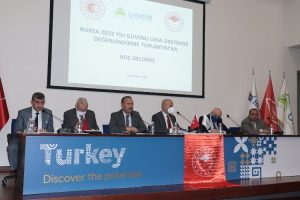 Yaş meyve sebze üretiminde doğayı kirletmeden, insan sağlığının birincil öncelik olacağı üretim modelleri masaya yatırıldı