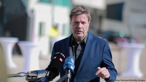 Rusya’ya enerji boykotu: Almanya takvimini açıkladı