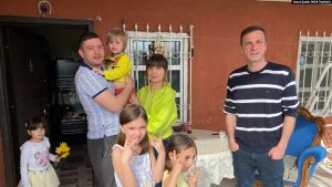 Türk ve Ukraynalı İki Aile İstanbul’da Aynı Evde