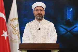 Diyanet İşleri Başkanı Prof. Dr. Ali Erbaş, “Elbette toplumun özünü oluşturan her insan, öncelikle birey olduğunun idrakinde olmalıdır”
