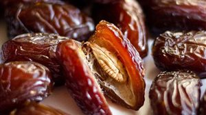 Hurma çekirdeklerini çöpe atmayın! Hurma çekirdeklerinin bilinmeyen faydaları