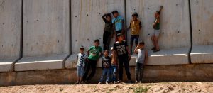 Mültecilerin siyasi malzemeye dönüştürülmesi