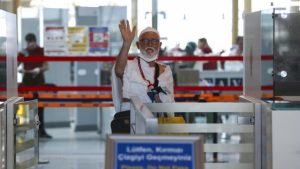 İki yılın ardından ilk umre kafilesi Ankara’dan yola çıktı
