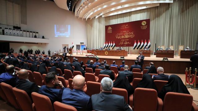 Irak’ta hükümet kurulamıyor: Sadr’a bağlı milletvekilleri istifa etti