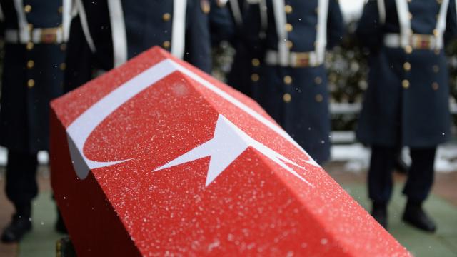 Şehitler son yolculuğuna uğurlandı