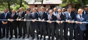 Bakan Özer, Güroymak Üzümveren Köy Yaşam Merkezi’nin açılışını yaptı