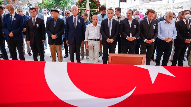 Eski Dışişleri Bakanı İlter Türkmen son yolculuğuna uğurlandı