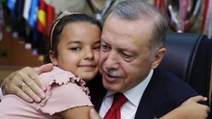 Cumhurbaşkanı Erdoğan, Afyonkarahisar Belediyesini ziyaret etti