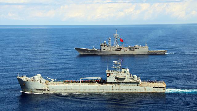 Türk ve Libya askeri gemileri arasında ortak eğitim