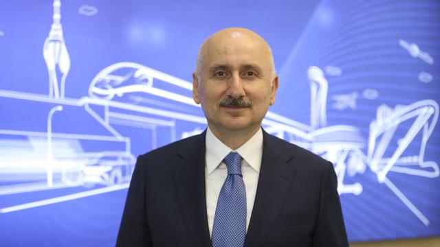 Bakan Karaismailoğlu’ndan İmamoğlu’na tepki: Tam bir emek hırsızlığı