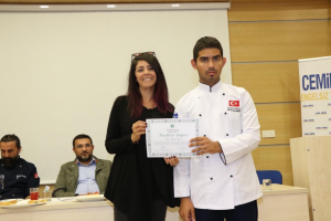 (KOÜ) Turizm Fakültesi Gastronomi ve Mutfak Sanatları öğrencilerinden “Gastronomi Atölyesi ve Yemek Yarışması”