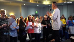 Lamborghini’li Yogi maddiyatla maneviyat arasındaki boşluğu kapatmak istiyor