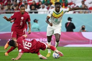 Senegal 3 golle galibiyete uzandı