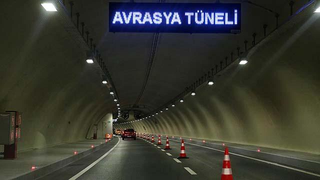 Ulaştırma ve Altyapı Bakanı Karaismailoğlu: Avrasya Tüneli rekor tazeledi; Bir günde araç geçişi 71 bini aştı